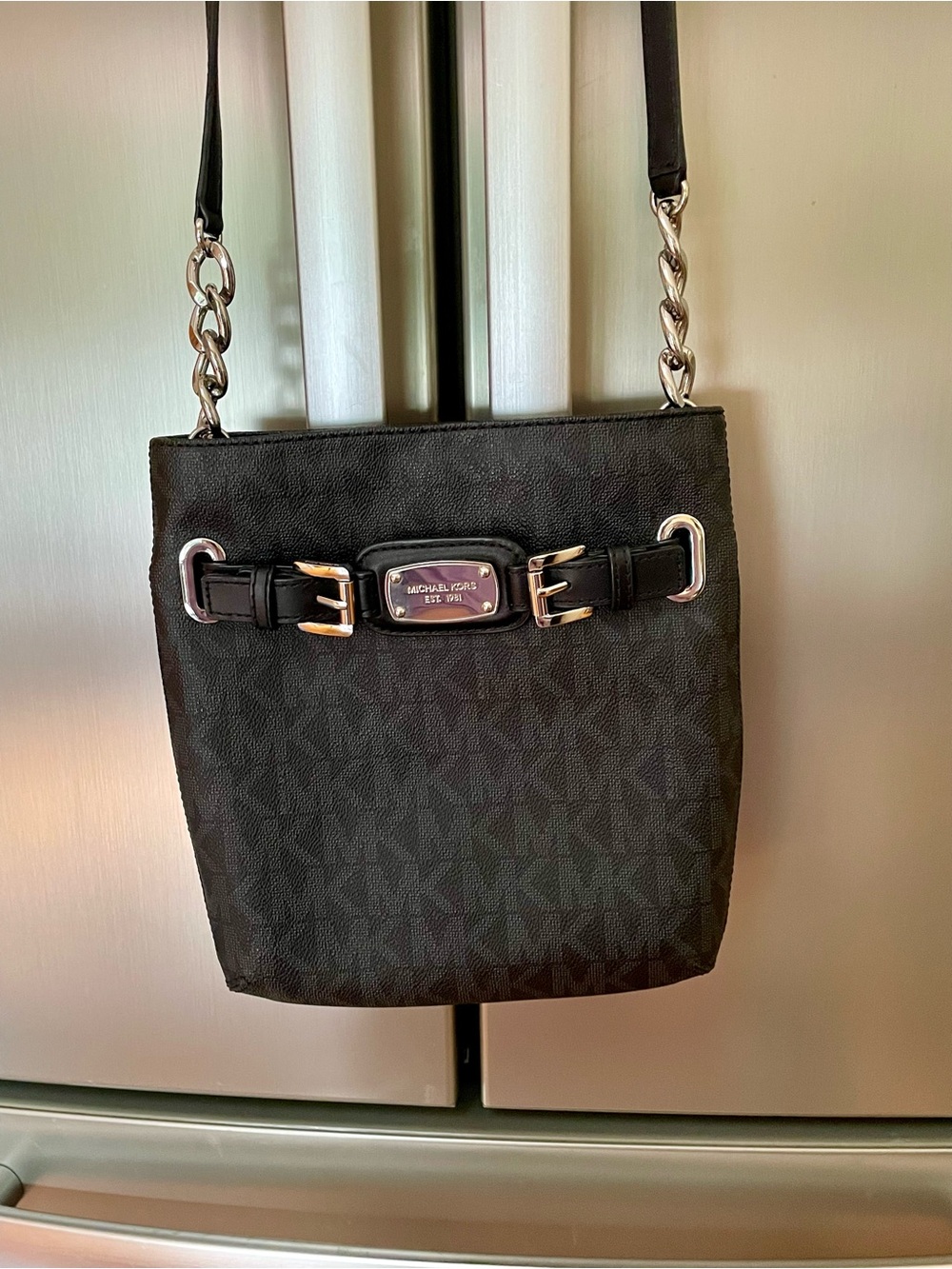Michael Kors 🌺 Hamilton 🌺 Monogram Black & Silver Hardware Leather Crossbody Ba